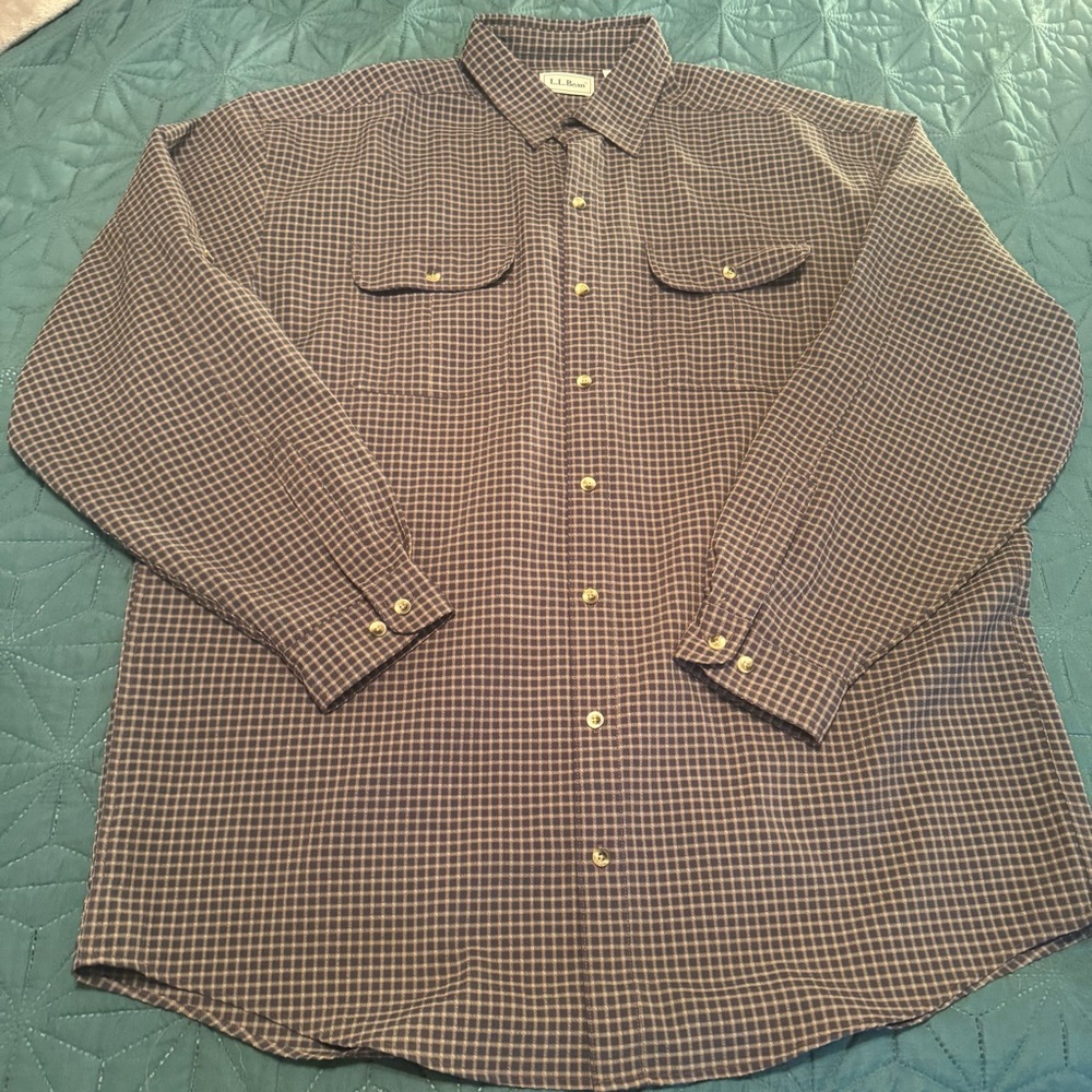 L.L. Bean Classic Men's XL Button-Down Check Shirt